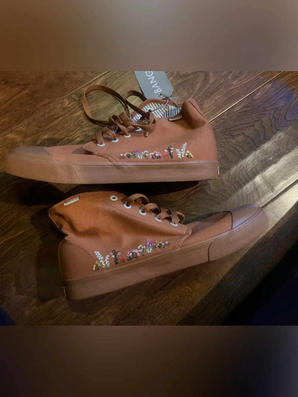 BANGS Women High-Top Canvas Sneakers with Floral Embroidery new no box 8.5